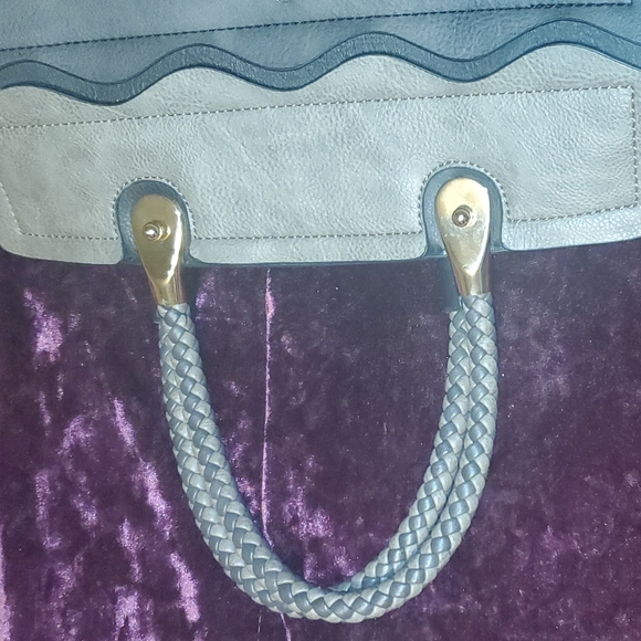 Gucci Handbag - Picture 4 of 5